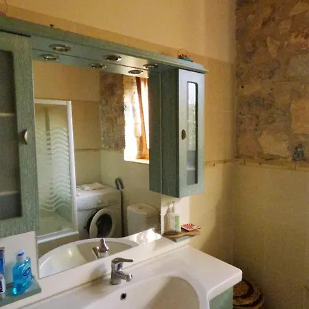 Βίλα Luxurious Mansion In Olive Grove & View To Mystras *